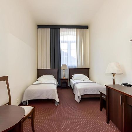 Bed and Breakfast Savoy Spała Esterno foto