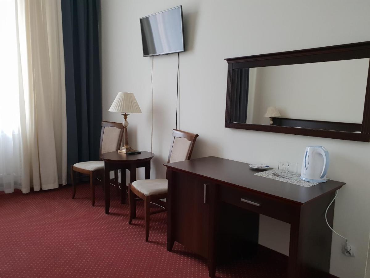 Bed and Breakfast Savoy Spała Esterno foto