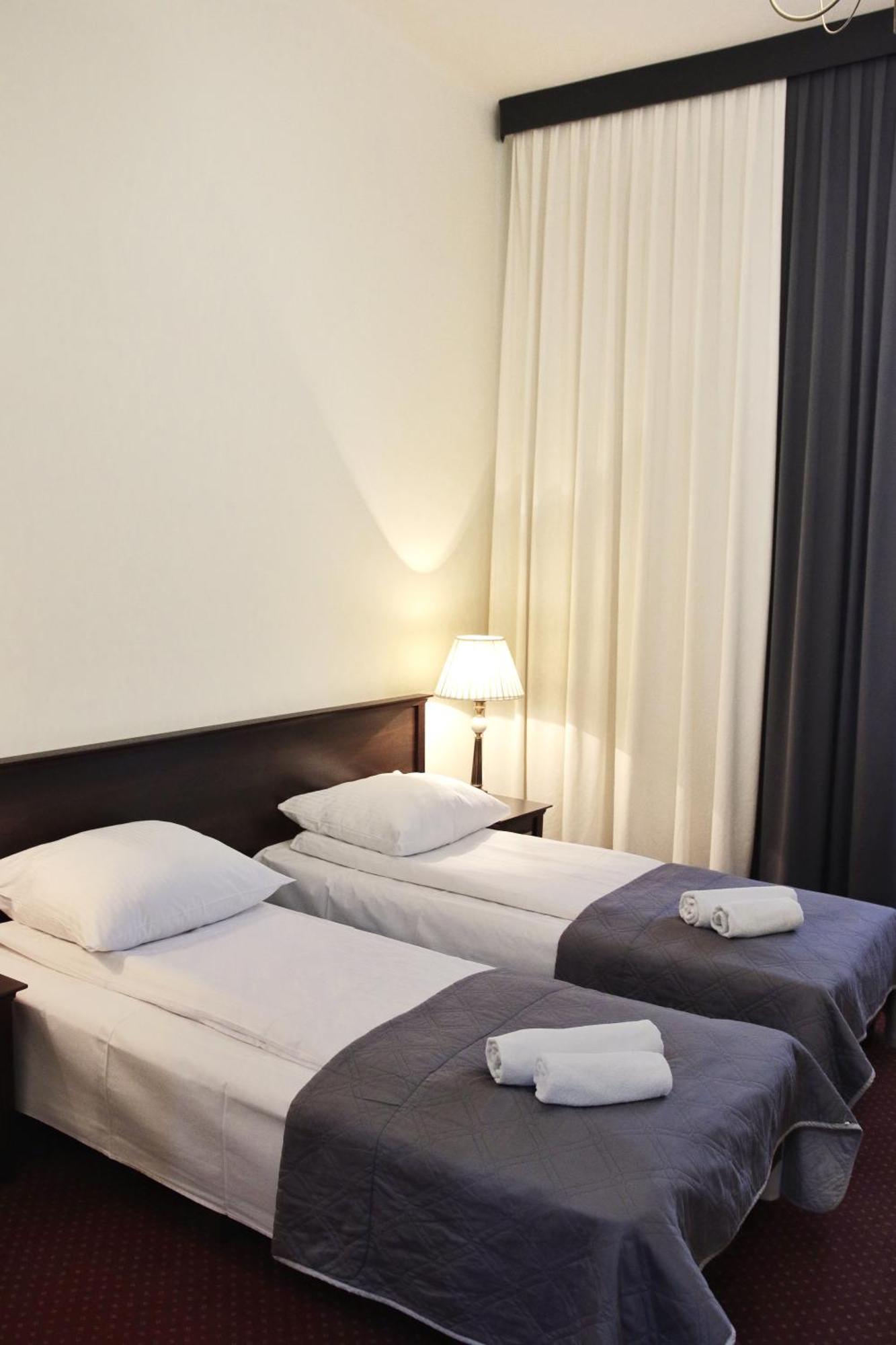 Bed and Breakfast Savoy Spała Esterno foto