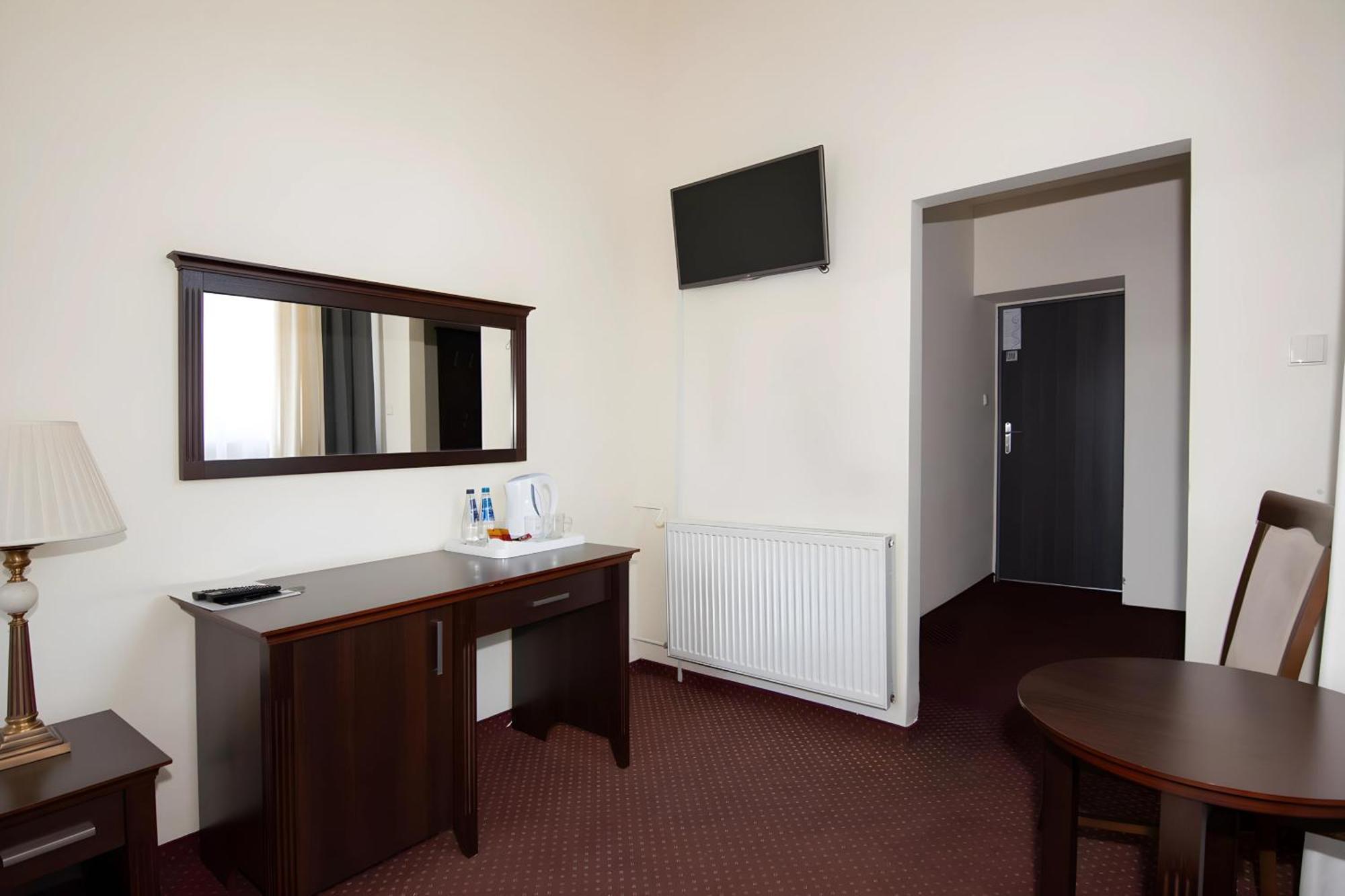 Bed and Breakfast Savoy Spała Esterno foto